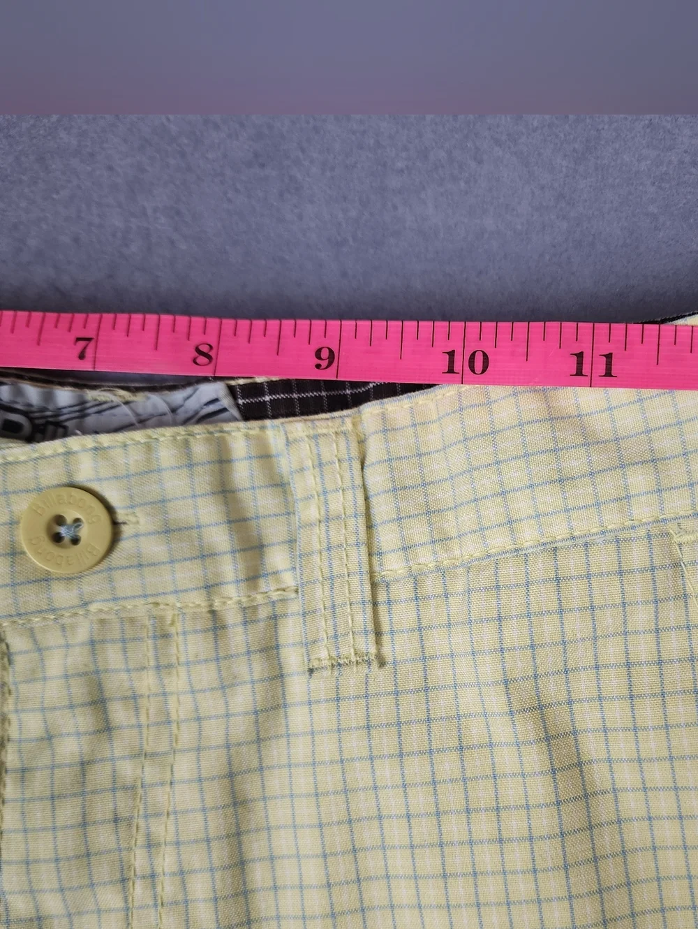 Billabong Light Yellow And Blue Checkered Men's Shorts Streetwear Y2K